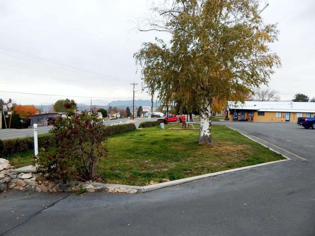Motel Nicholas Omak Eksteriør billede